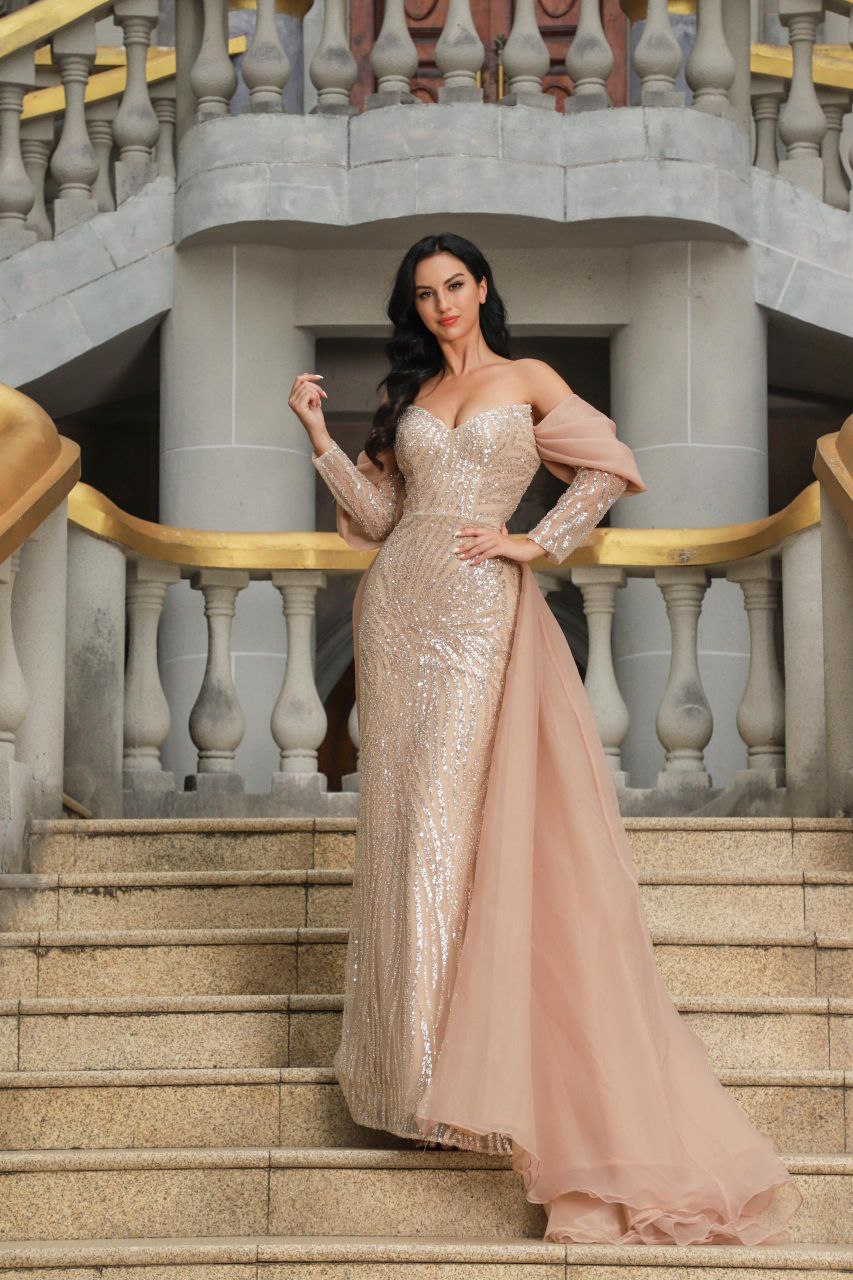 DL2471 Formal Gown