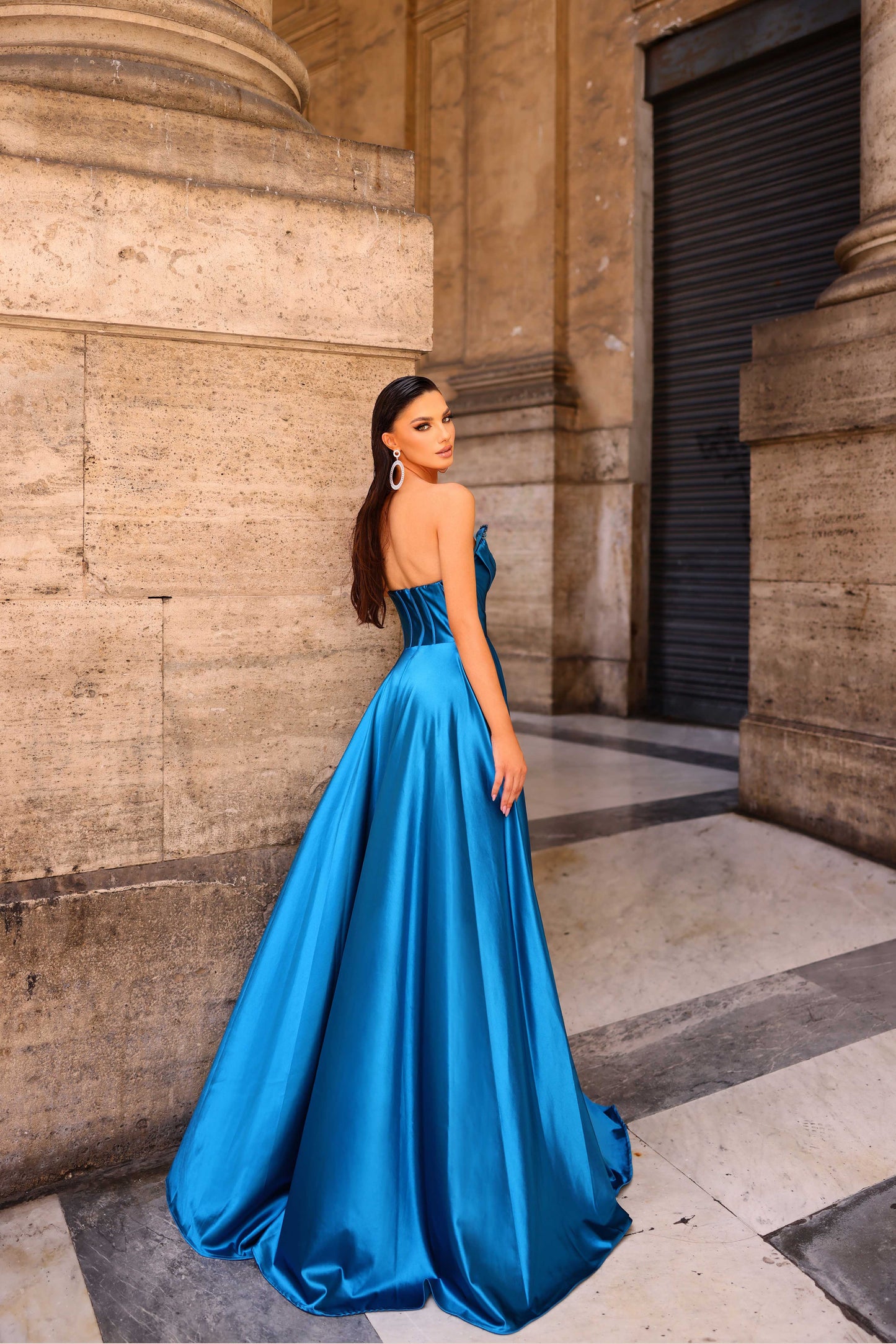 NC1033 Strapless Gown