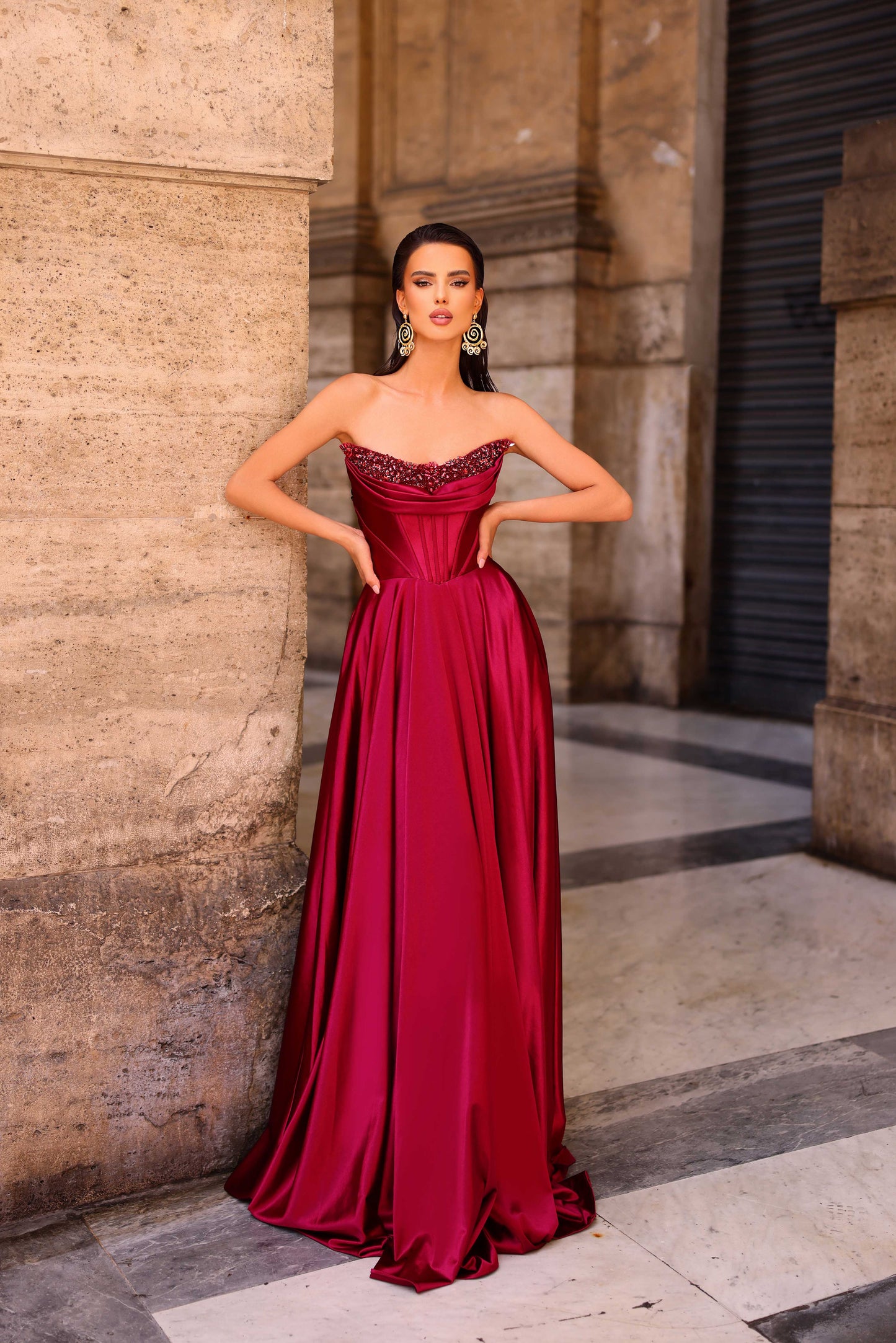 NC1033 Strapless Gown